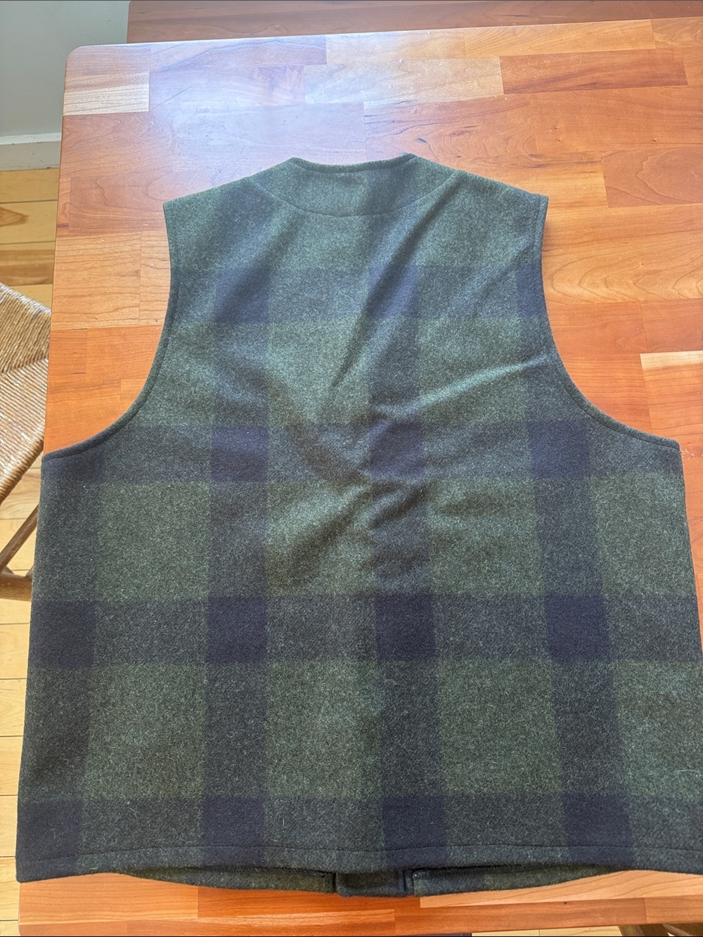 Filson Green and Black Plaid Wool Button-Front Vest XL - Picture 3 of 3